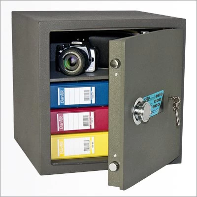 Взломостойкий сейф safetronics NTR-39ME